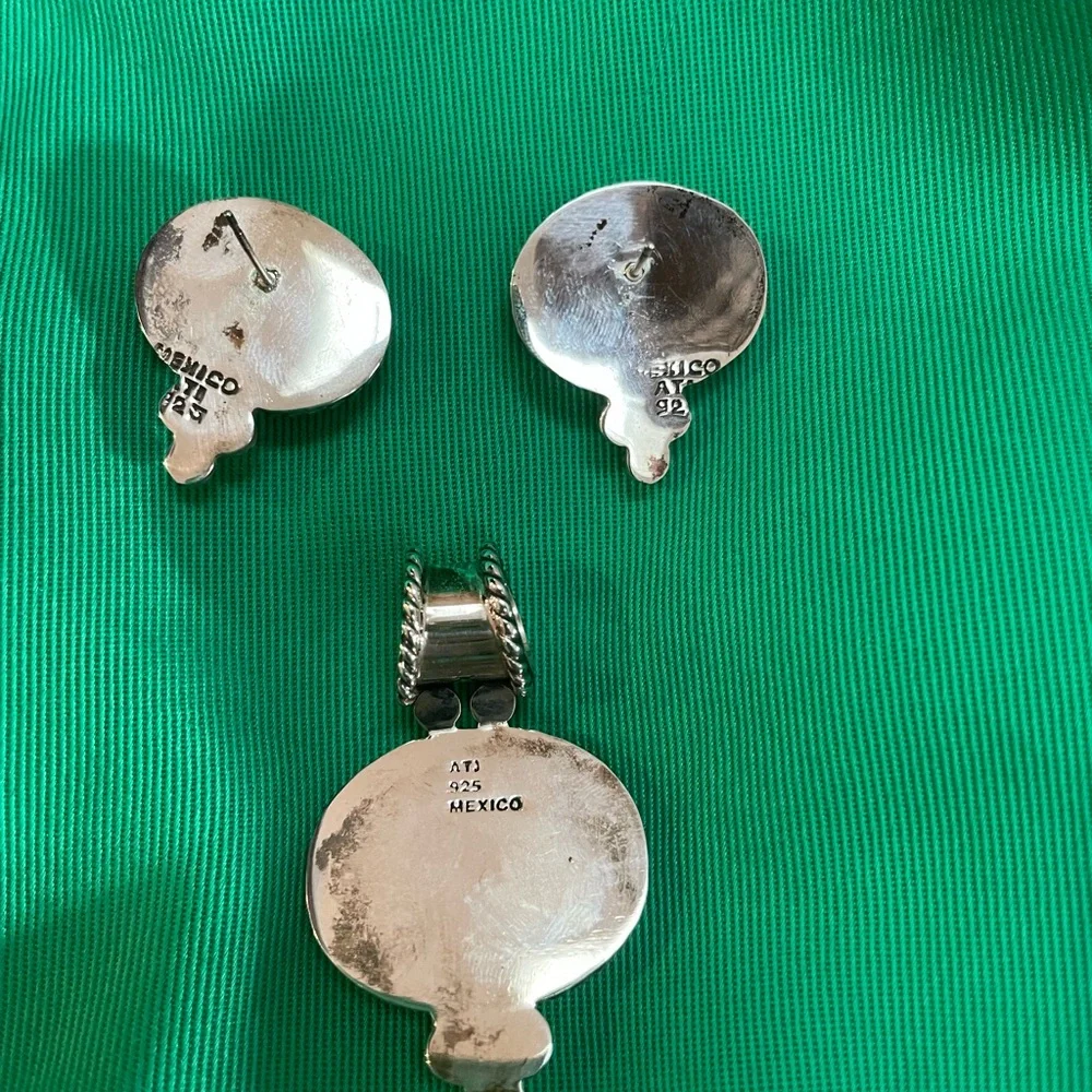 Sterling Silver Red Jasper Earrings and Pendant - Picture 2 of 2